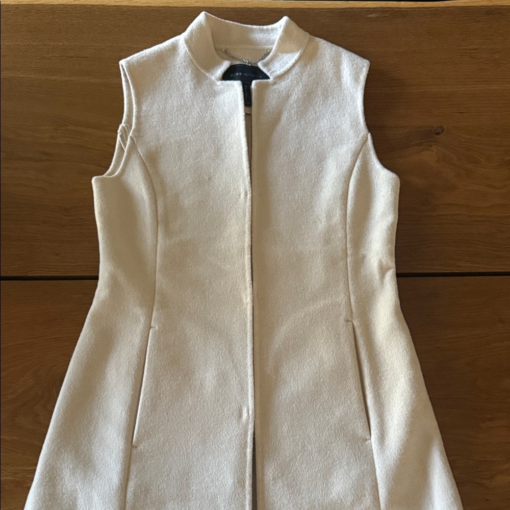 BCBGMaxAzria Cream Zip-Up Long Vest Coat